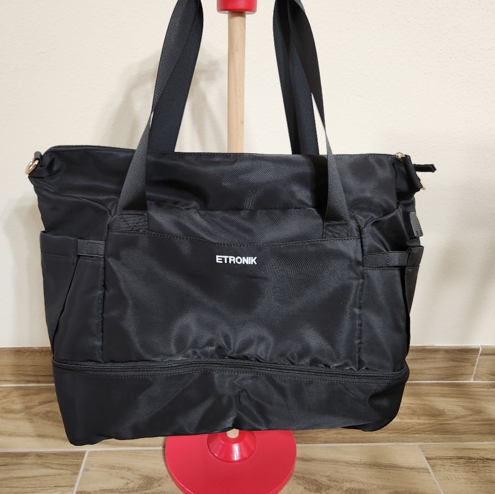 Duffle bag.